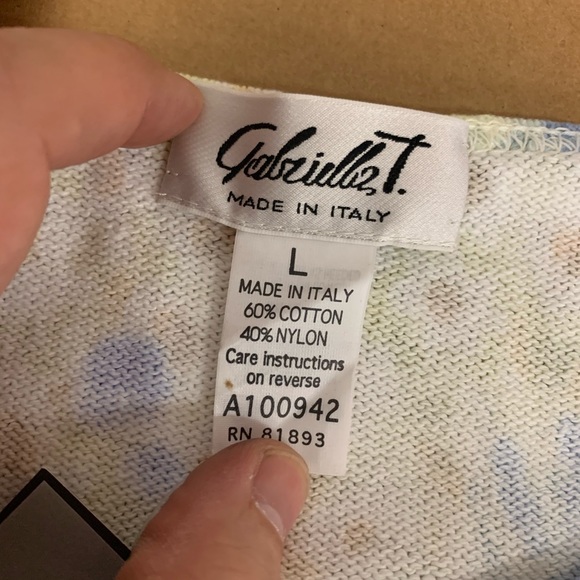 Gabriella T women’s shirt - Picture 3 of 9